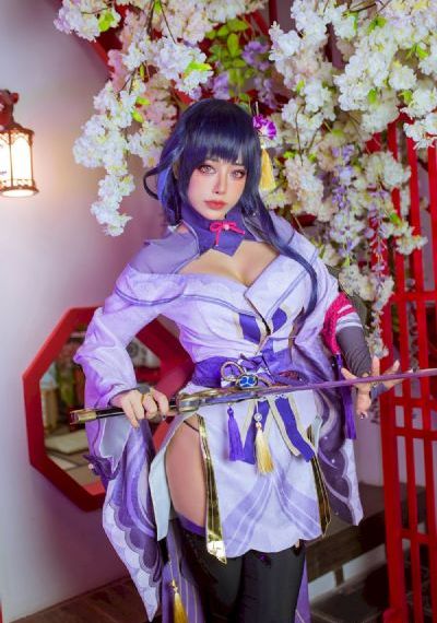 漂亮的乳房-免费欧美免费观看
